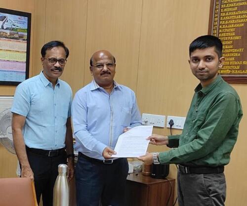 23/05/23 Tuesday @ Chennai (Southern Railway HQ)*ICCI members had discussion meeting with Sri Vivek Sharma G. R.Deputy General Manager/ General,Southern Railway*<p style="font-size:10px;text-align:justify">Agenda:- Regarding Direct night train service from Mettupalayam / Coimbatore to TUTICORIN,Train service to Ernakulam /Palakad, New day time Train services to Madurai/ Trichy, Prompt container goods rail services for Exim trade and to run adequate special trains during Vacations and Festivals</p>