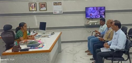 Today Wednesday, ICCI members met our New Tuticorin Municipal Corporation Commissioner S.Priyanka IAS., madam in her office and presented our chamber Memorandum ..